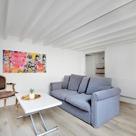 Duplex Notre-Dame De Paris Apartment Bagian luar foto